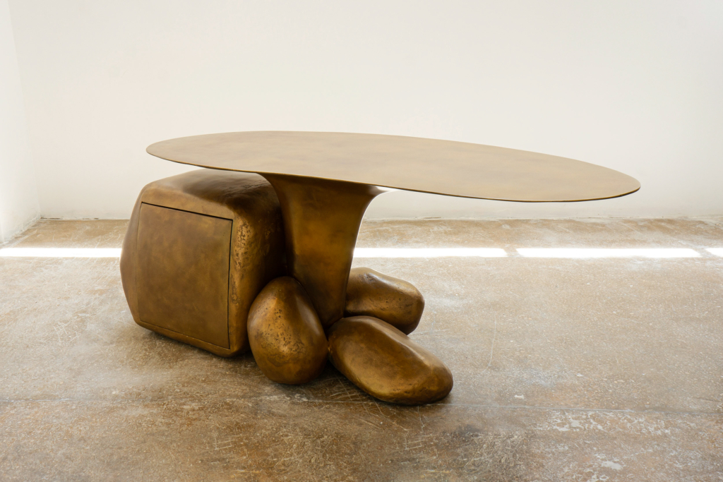 STUDIOTWENTYSEVEN • INFINITY DESK 01 BY EVA SZUMILAS